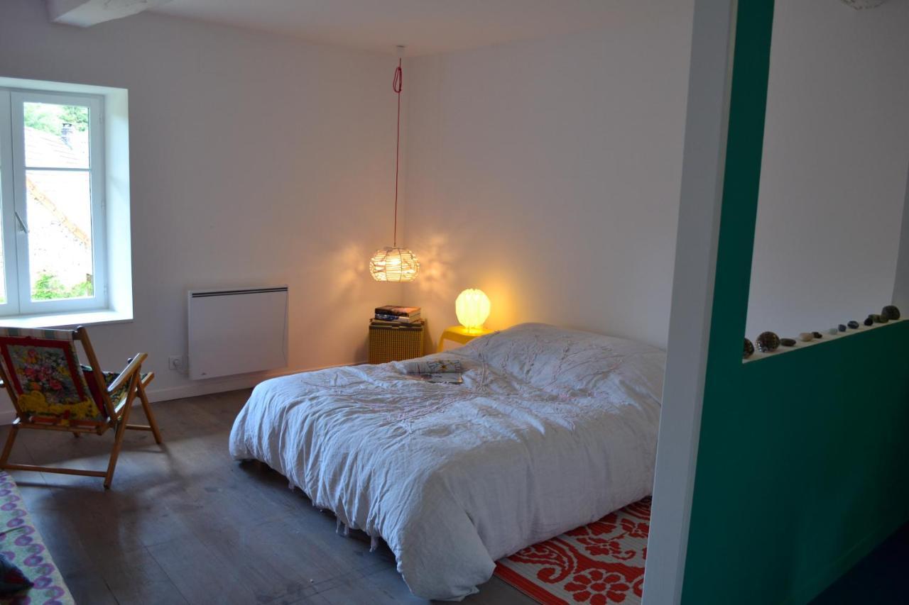 Chambre Privative Et Originale, A 20 Mn De Cluny Trivy Luaran gambar